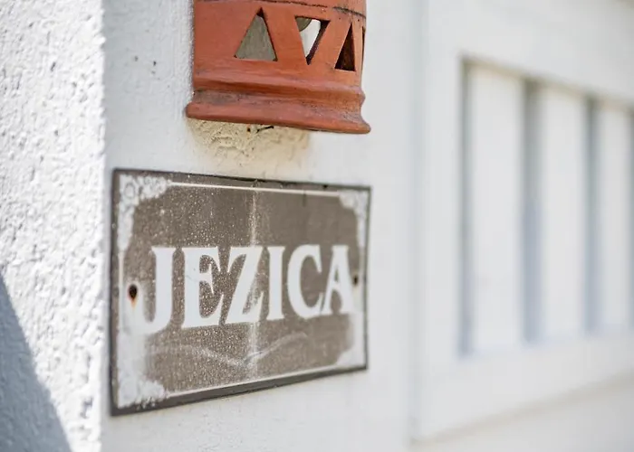 Jezica 招待所 3*
